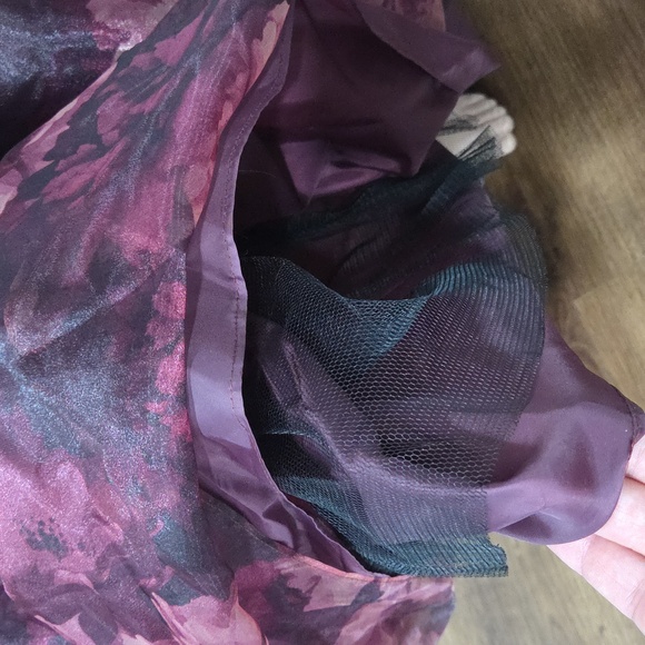 Eliza J Burgundy Dress - Picture 4 of 13